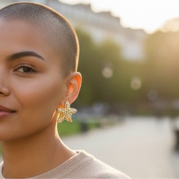 Anthropologie Crystal Starfish Post Earrings - Picture 4 of 6